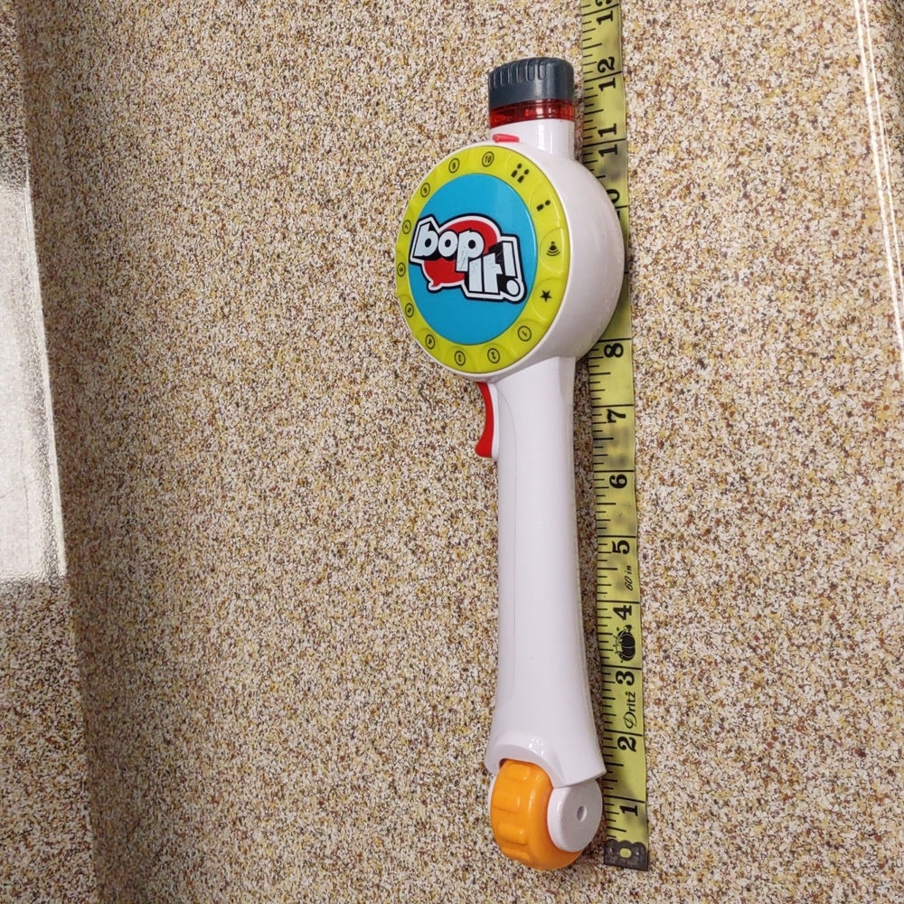 2017 Hasbro Bop It Coordination Maker Electronic Challenge Party Game - Picture 12 of 12